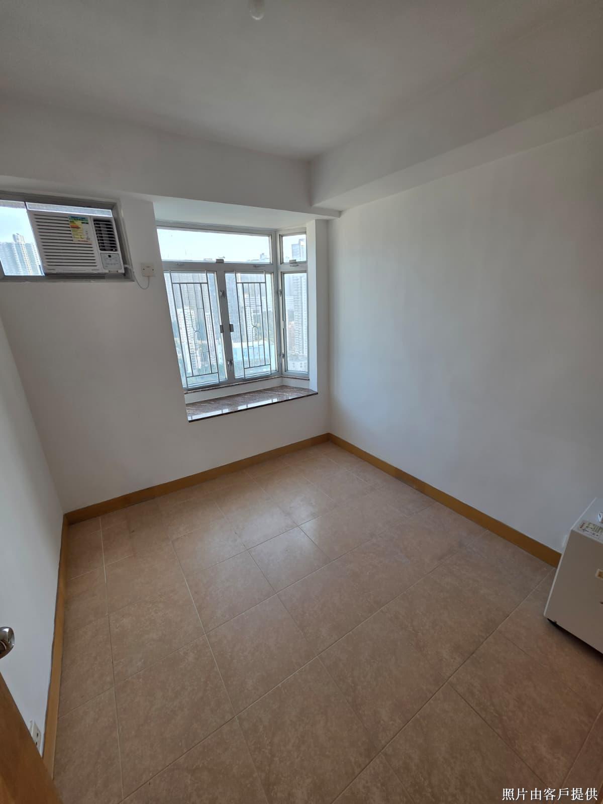 Aberdeen Centre - Image 4