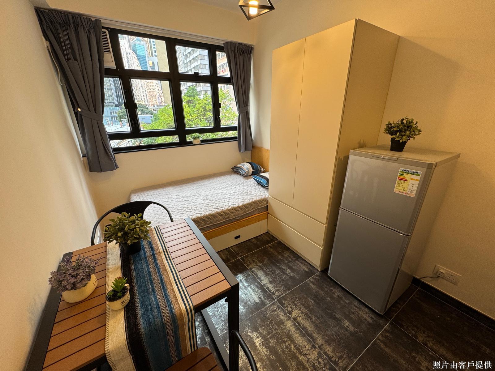 Warner Building - Image 2