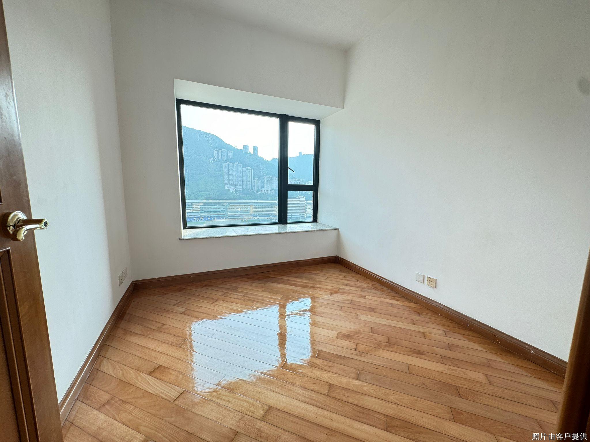 The Leighton Hill Block 1 - Image 3