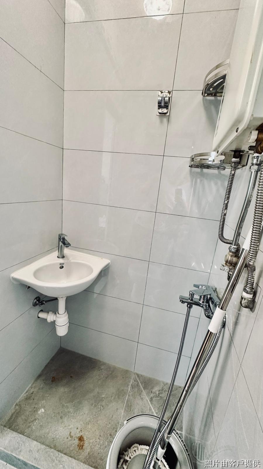 Hong Fu Building - Image 8