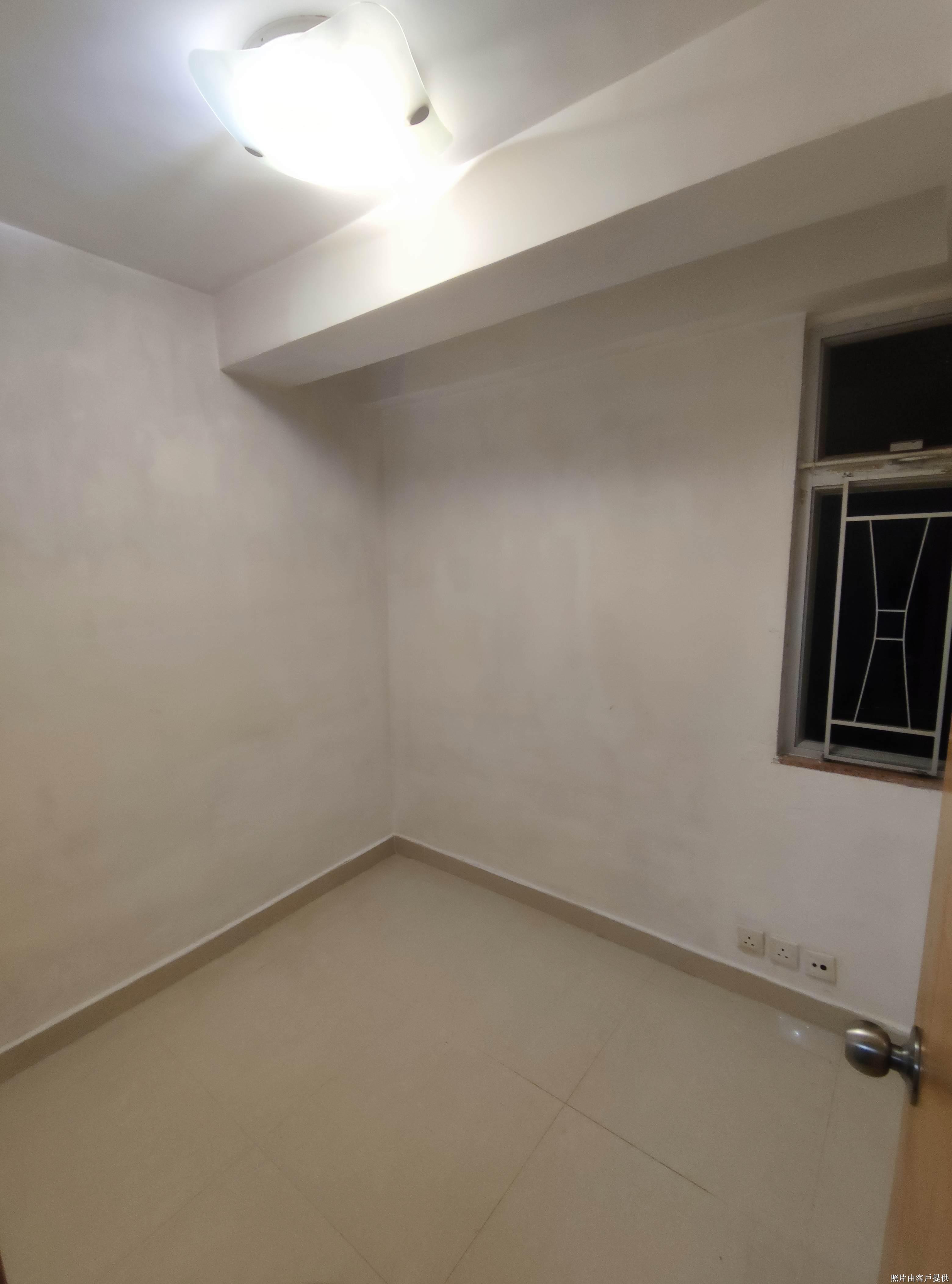 Tsuen Wan Centre (Chengtu House) - Image 5